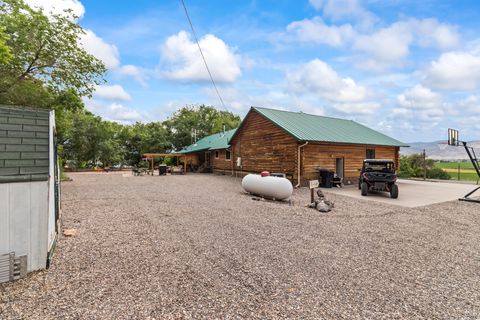 Tiny photo for 986 E 2290 N, Monroe, UT 84754 (MLS # 2135412)