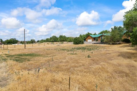 Tiny photo for 986 E 2290 N, Monroe, UT 84754 (MLS # 2135412)