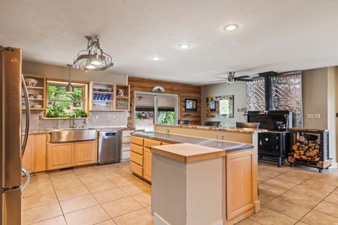 Tiny photo for 986 E 2290 N, Monroe, UT 84754 (MLS # 2135412)