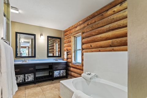 Tiny photo for 986 E 2290 N, Monroe, UT 84754 (MLS # 2135412)