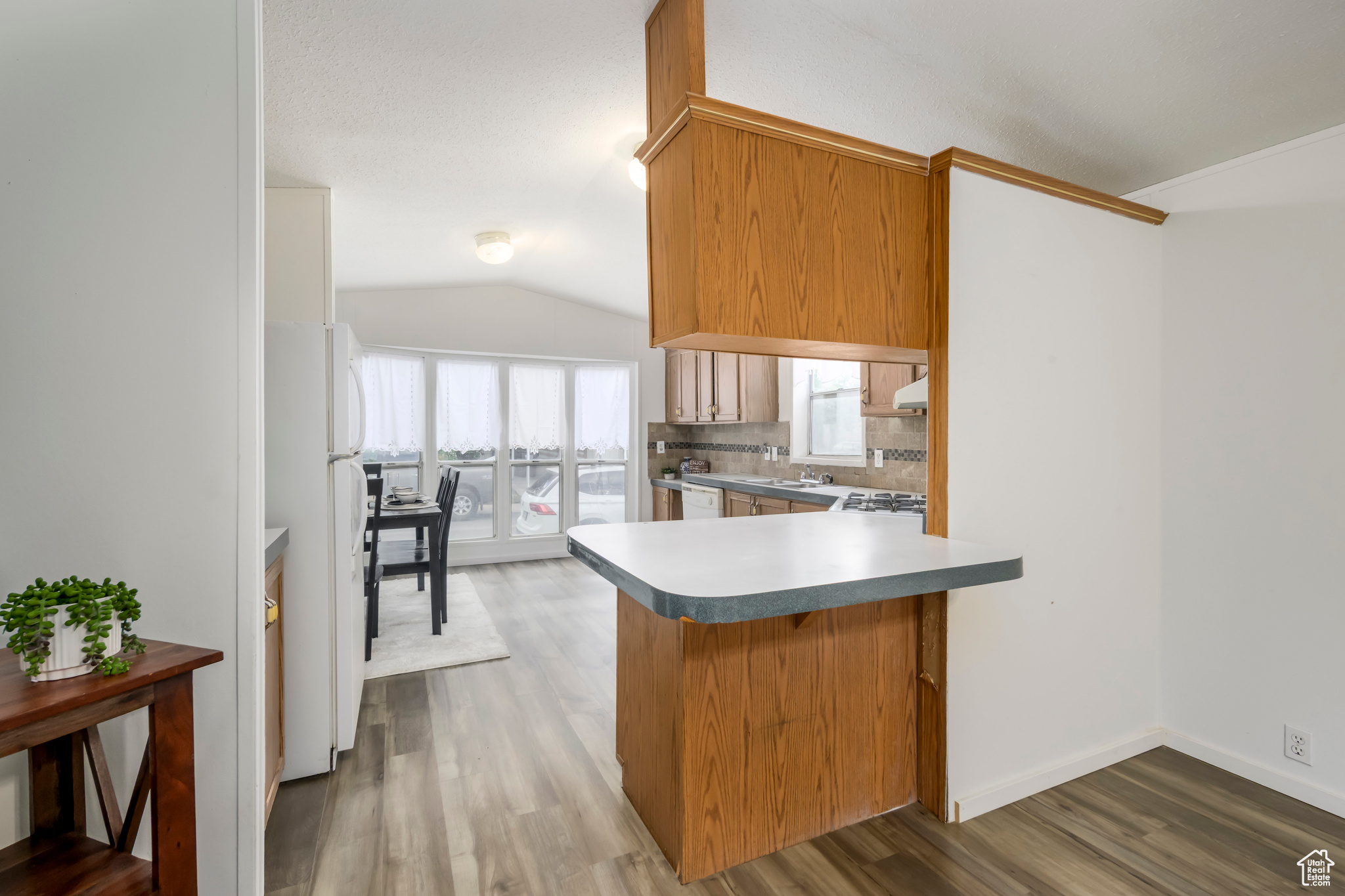 CRESCENTWOOD - Residential