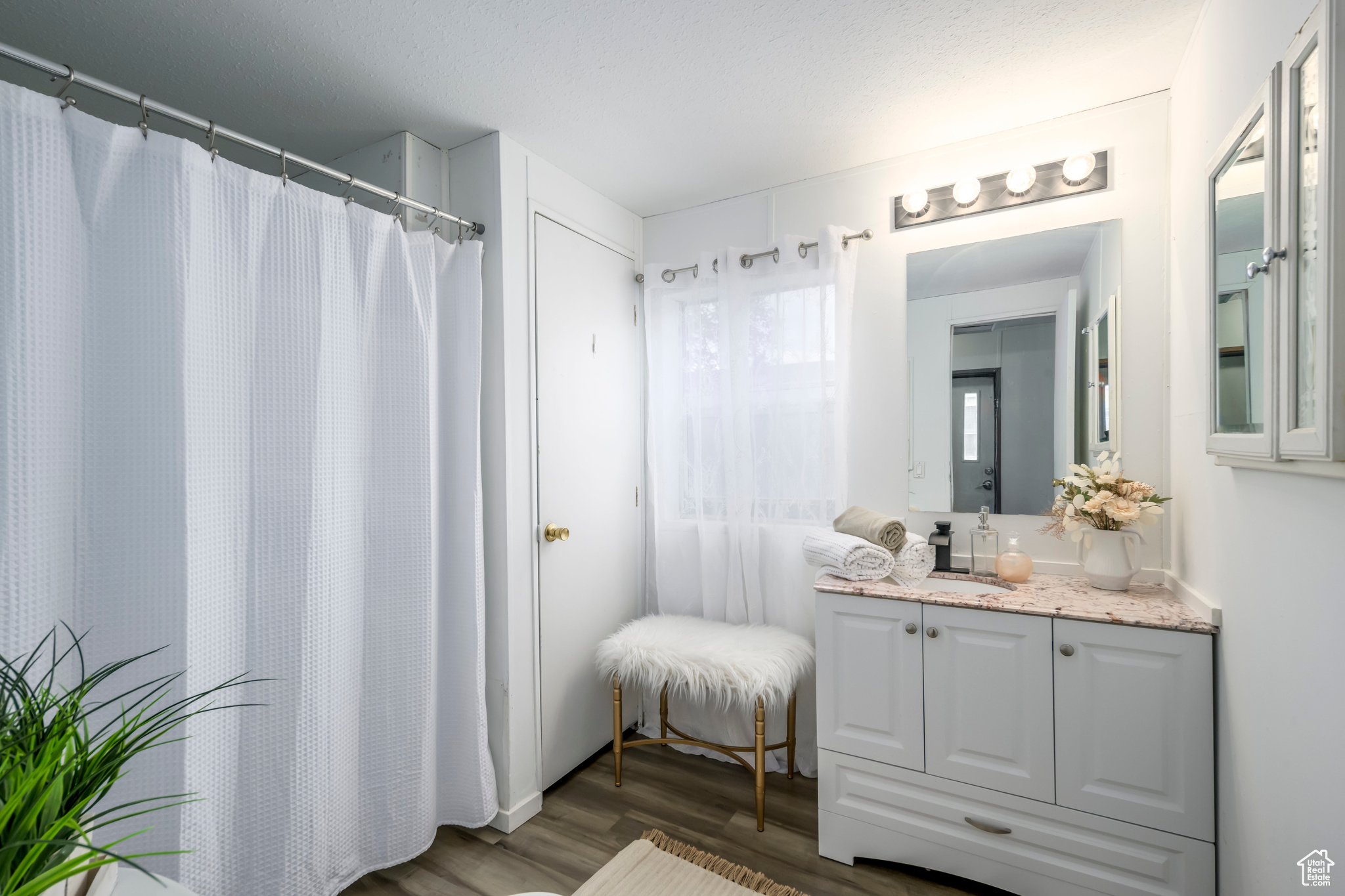 CRESCENTWOOD - Residential