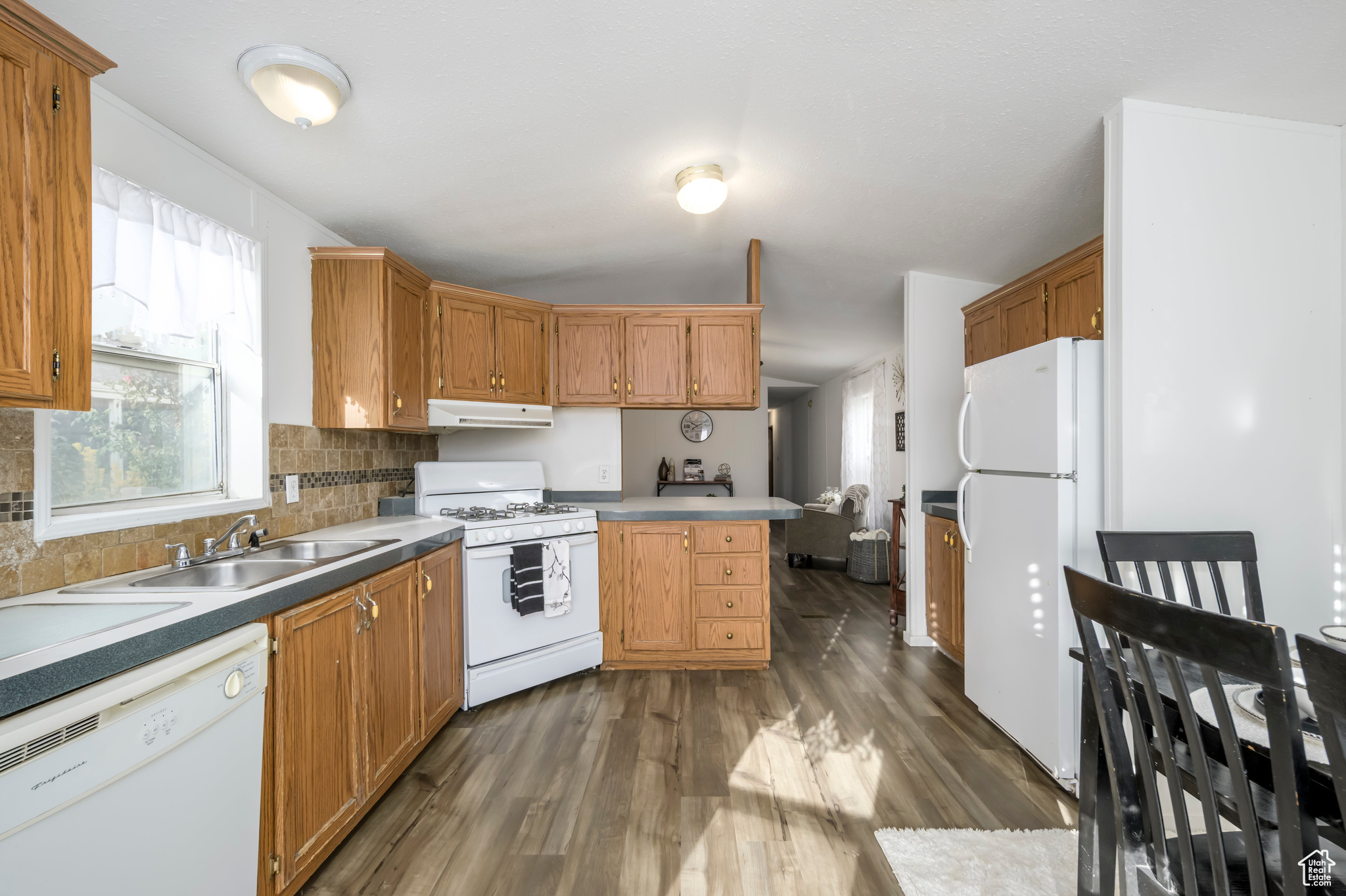 CRESCENTWOOD - Residential