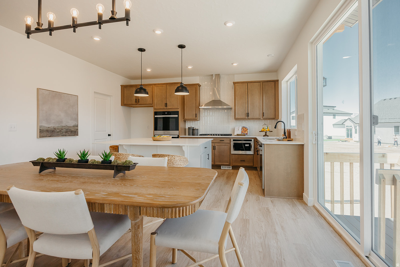 RIVERSIDE ESTATES - Residential