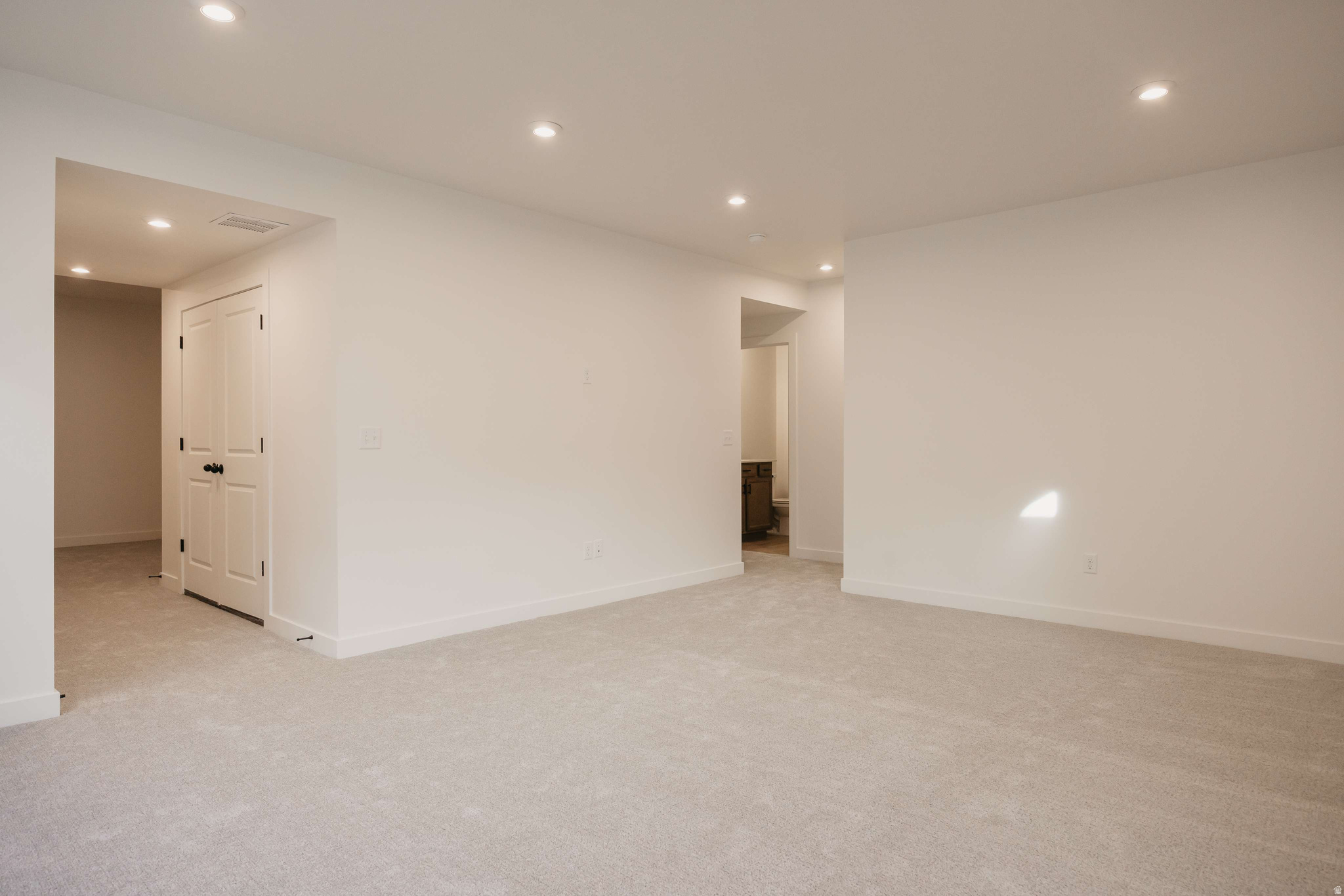 RIVERSIDE ESTATES - Residential