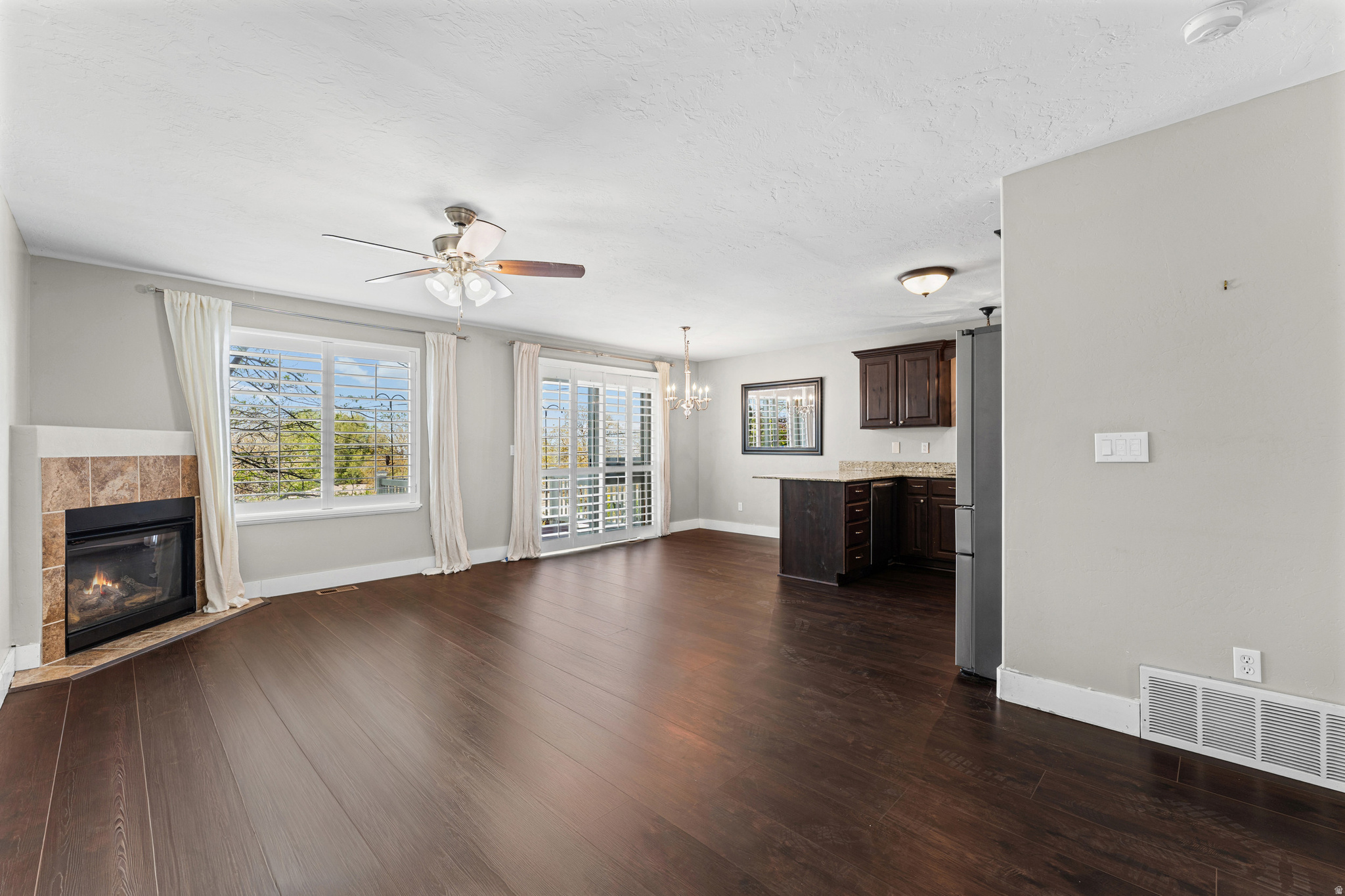 ORCHARD HOLLOW - Residential