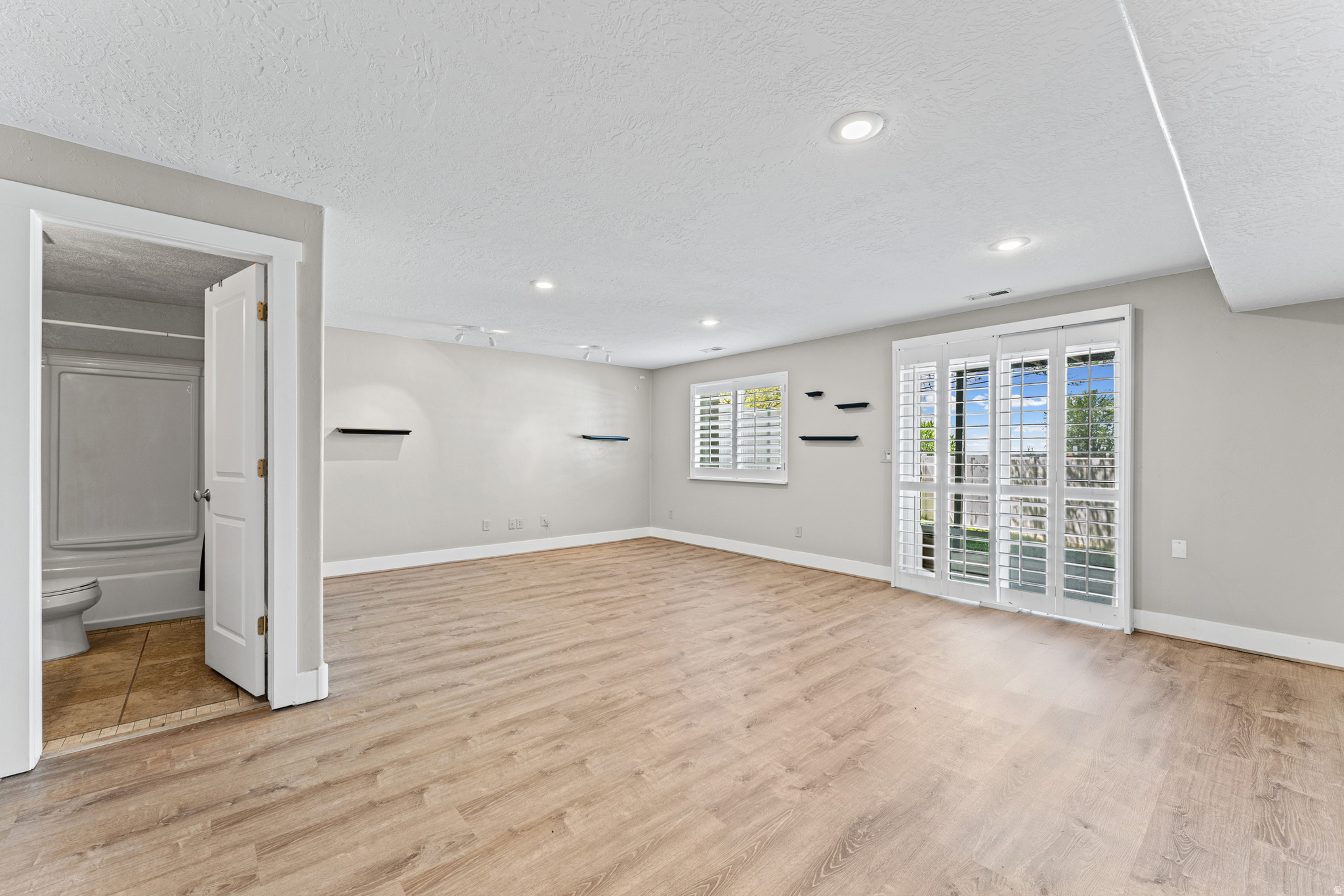 ORCHARD HOLLOW - Residential