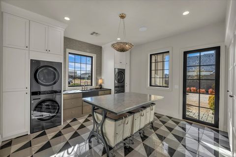 Tiny photo for 2273 E 3770 S, Saint George, UT 84790 (MLS # 2135899)