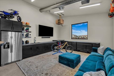 Tiny photo for 2273 E 3770 S, Saint George, UT 84790 (MLS # 2135899)