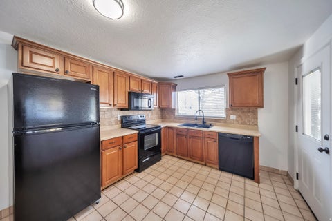 Tiny photo for 2969 S 625 W, Bountiful, UT 84010 (MLS # 2182214)