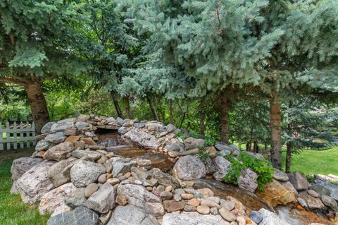 Tiny photo for 789 E SHERWOOD DR, Kaysville, UT 84037 (MLS # 2161708)