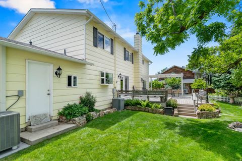 Tiny photo for 789 E SHERWOOD DR, Kaysville, UT 84037 (MLS # 2161708)