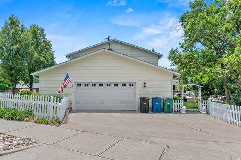 Tiny photo for 789 E SHERWOOD DR, Kaysville, UT 84037 (MLS # 2161708)