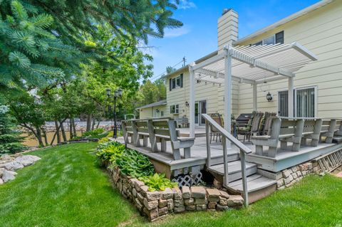 Tiny photo for 789 E SHERWOOD DR, Kaysville, UT 84037 (MLS # 2161708)
