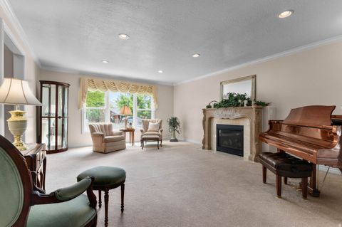 Tiny photo for 789 E SHERWOOD DR, Kaysville, UT 84037 (MLS # 2161708)