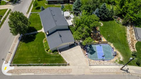 Tiny photo for 789 E SHERWOOD DR, Kaysville, UT 84037 (MLS # 2161708)