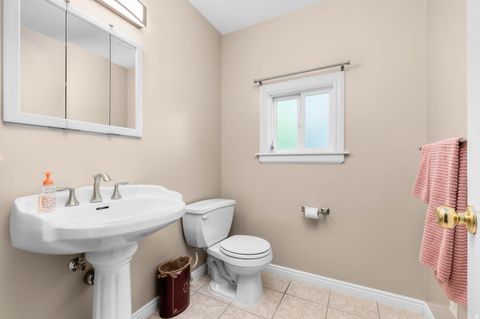 Tiny photo for 789 E SHERWOOD DR, Kaysville, UT 84037 (MLS # 2161708)