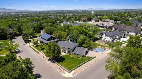 Tiny photo for 789 E SHERWOOD DR, Kaysville, UT 84037 (MLS # 2161708)