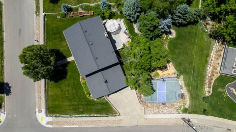 Tiny photo for 789 E SHERWOOD DR, Kaysville, UT 84037 (MLS # 2161708)