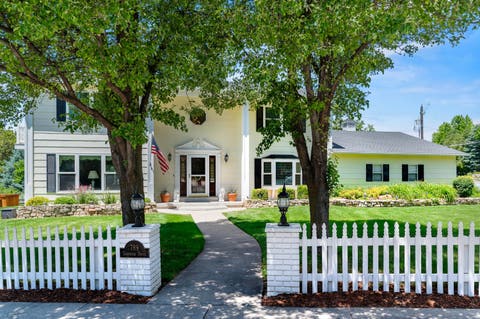 Tiny photo for 789 E SHERWOOD DR, Kaysville, UT 84037 (MLS # 2161708)