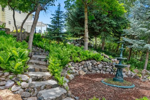 Tiny photo for 789 E SHERWOOD DR, Kaysville, UT 84037 (MLS # 2161708)