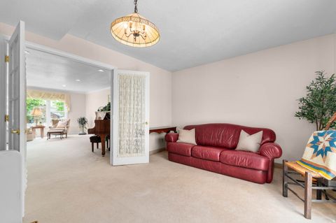 Tiny photo for 789 E SHERWOOD DR, Kaysville, UT 84037 (MLS # 2161708)