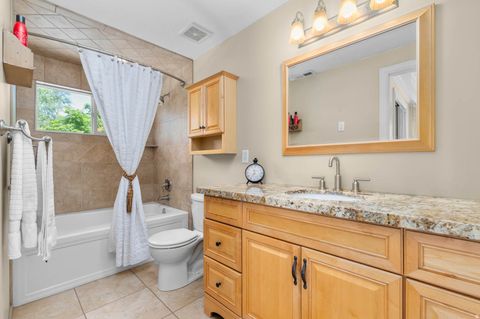 Tiny photo for 789 E SHERWOOD DR, Kaysville, UT 84037 (MLS # 2161708)
