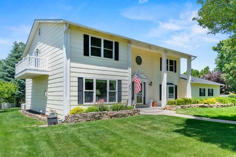 Tiny photo for 789 E SHERWOOD DR, Kaysville, UT 84037 (MLS # 2161708)