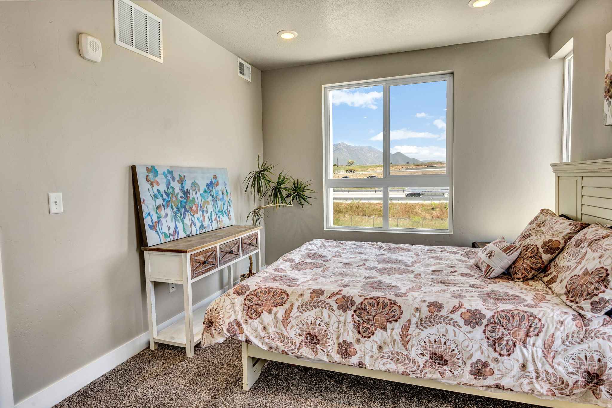 FALCON RIDGE - Residential