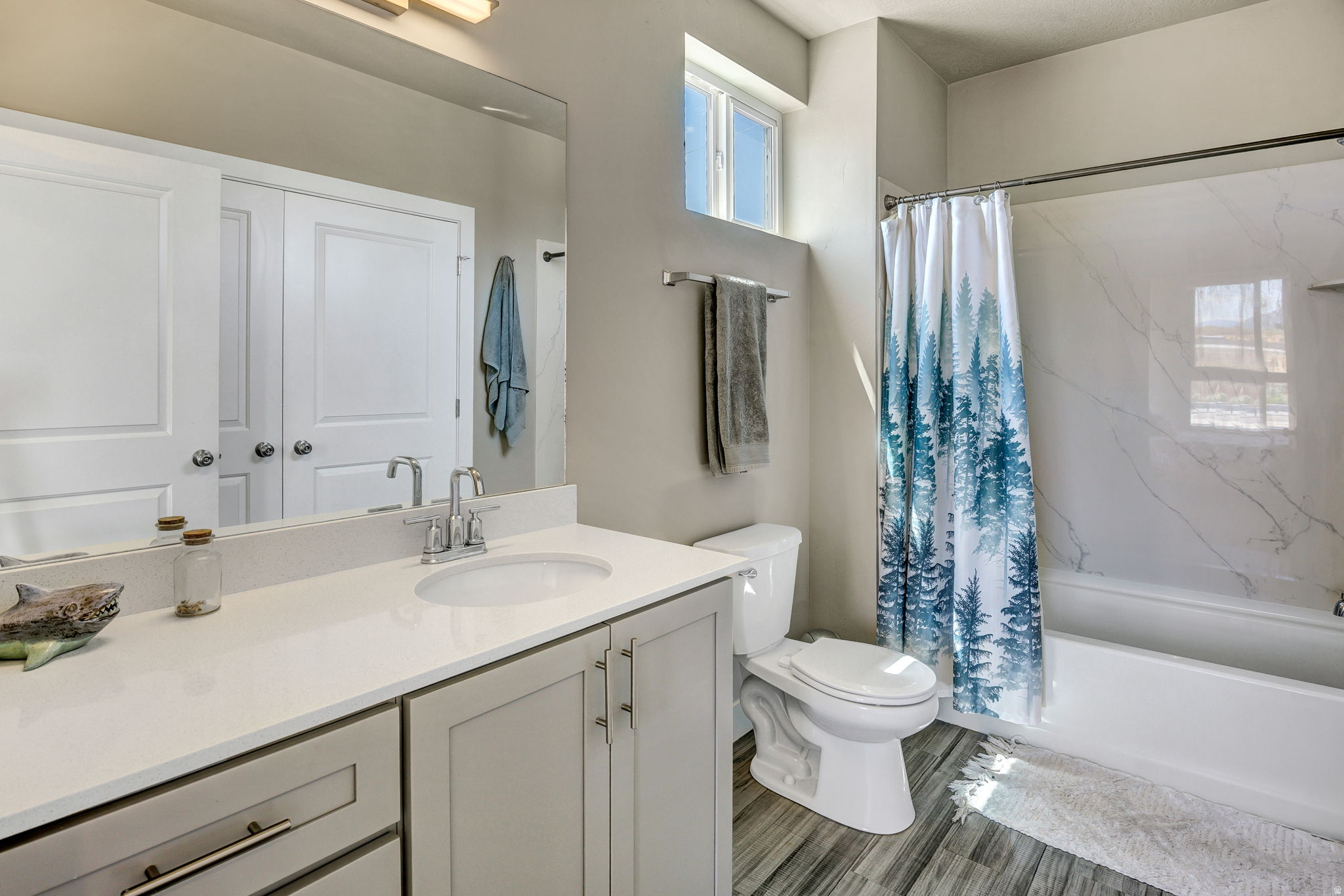 FALCON RIDGE - Residential