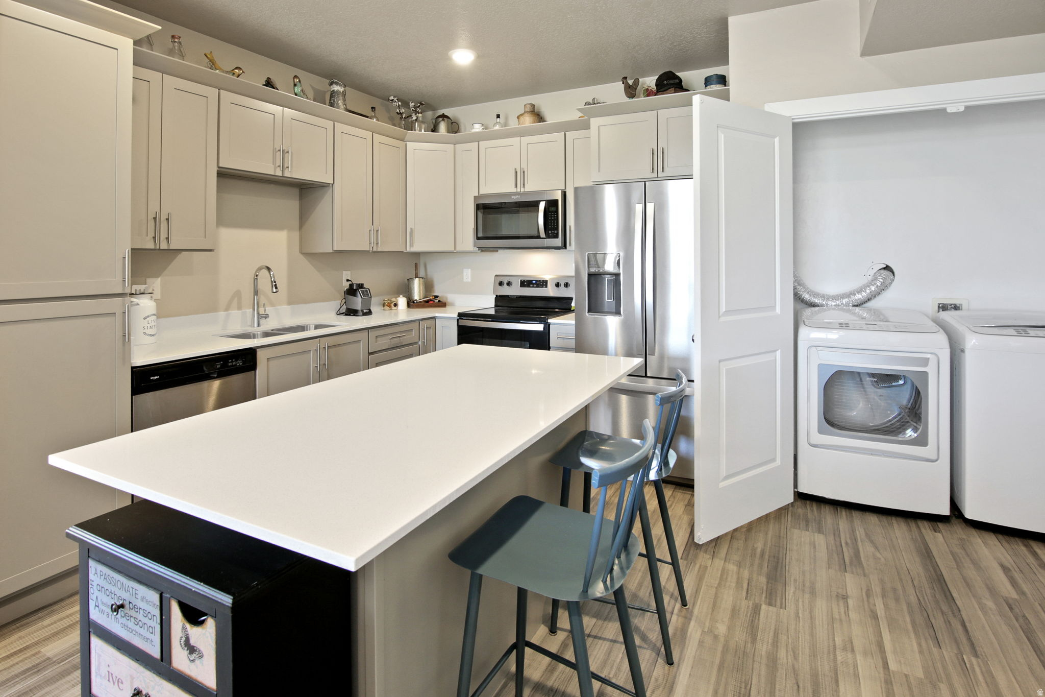FALCON RIDGE - Residential