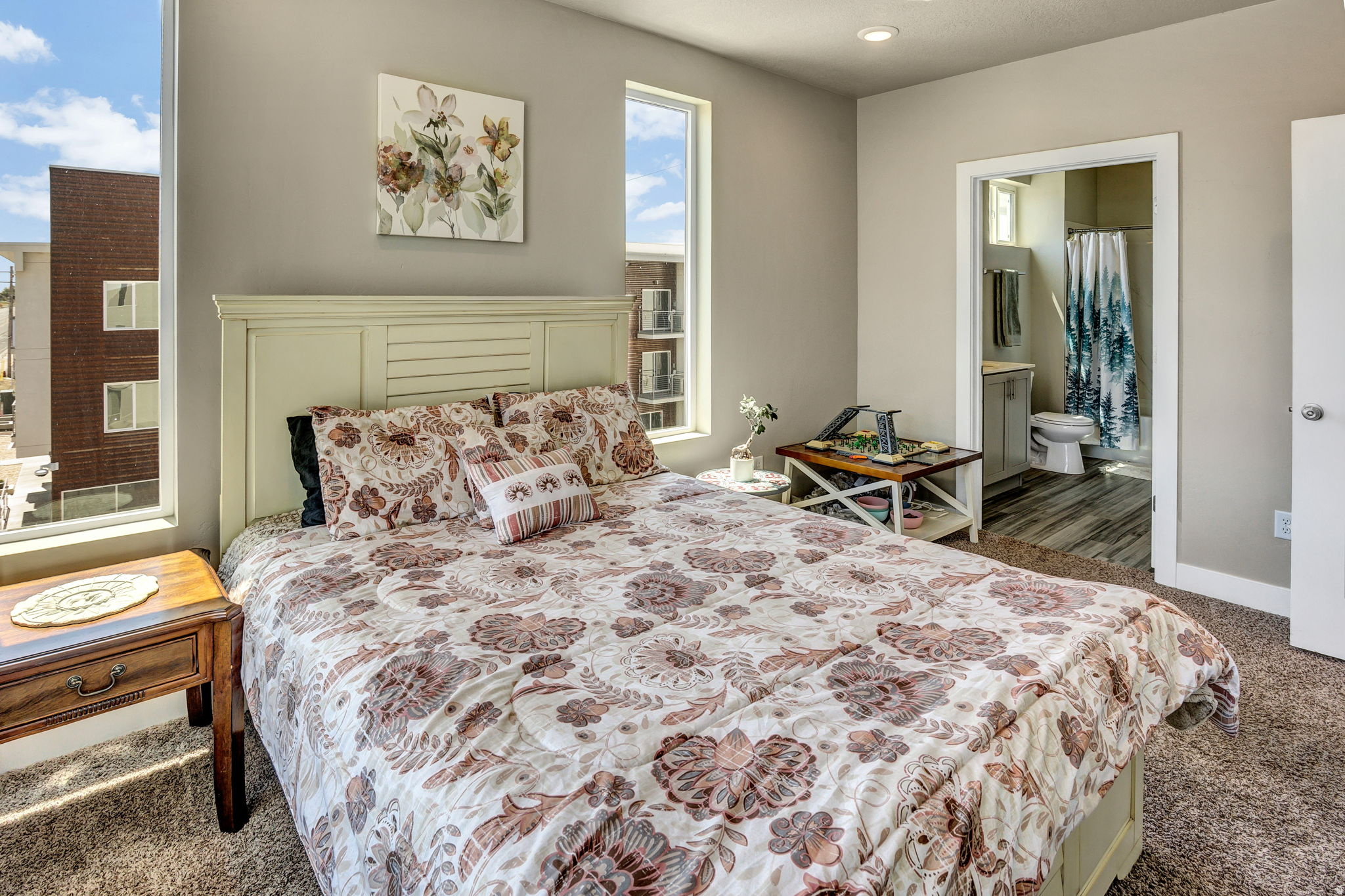 FALCON RIDGE - Residential