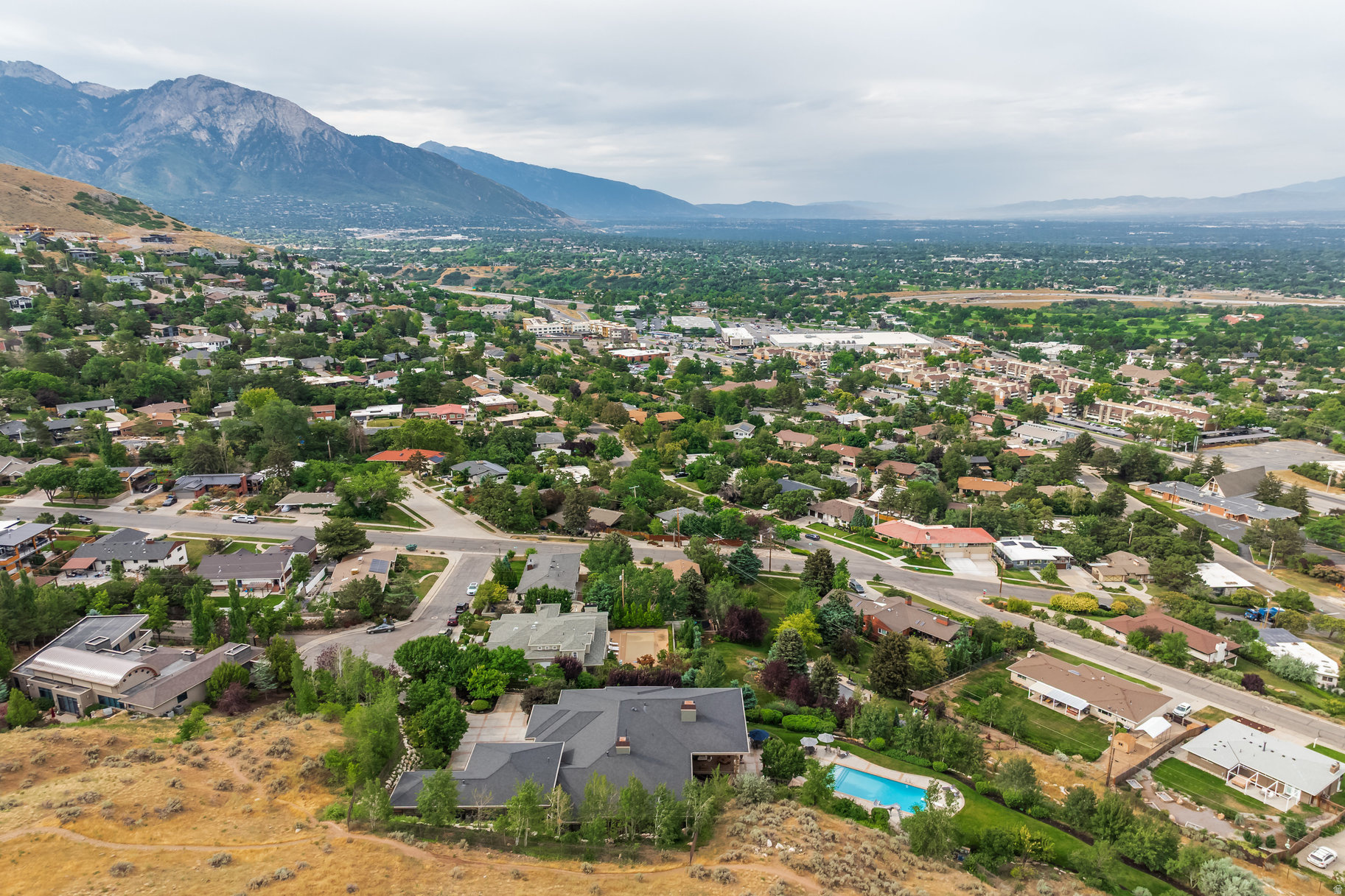 SCENIC CIRCLE - Residential