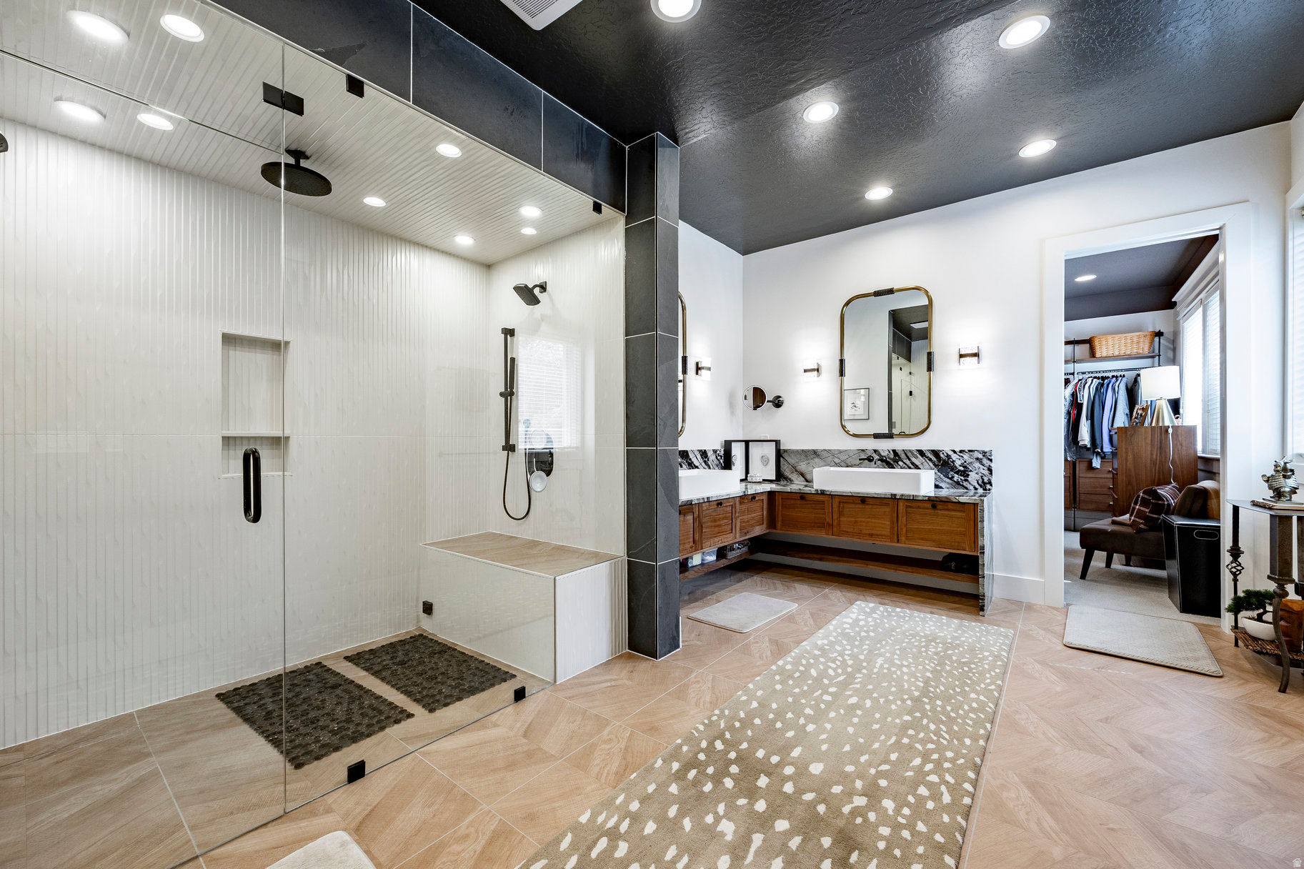 SCENIC CIRCLE - Residential