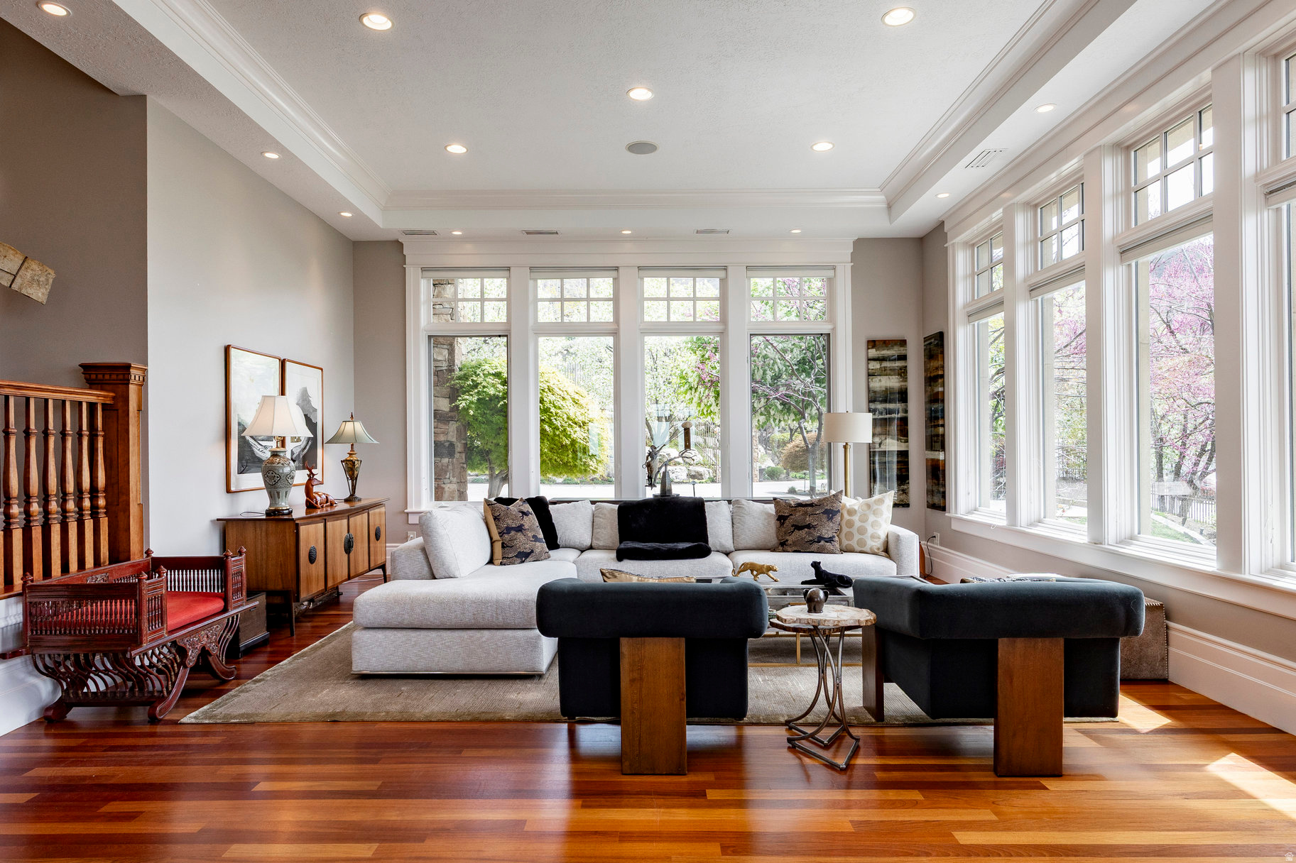 SCENIC CIRCLE - Residential