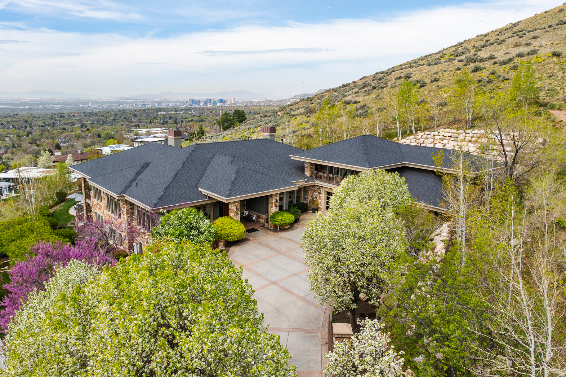 SCENIC CIRCLE - Residential