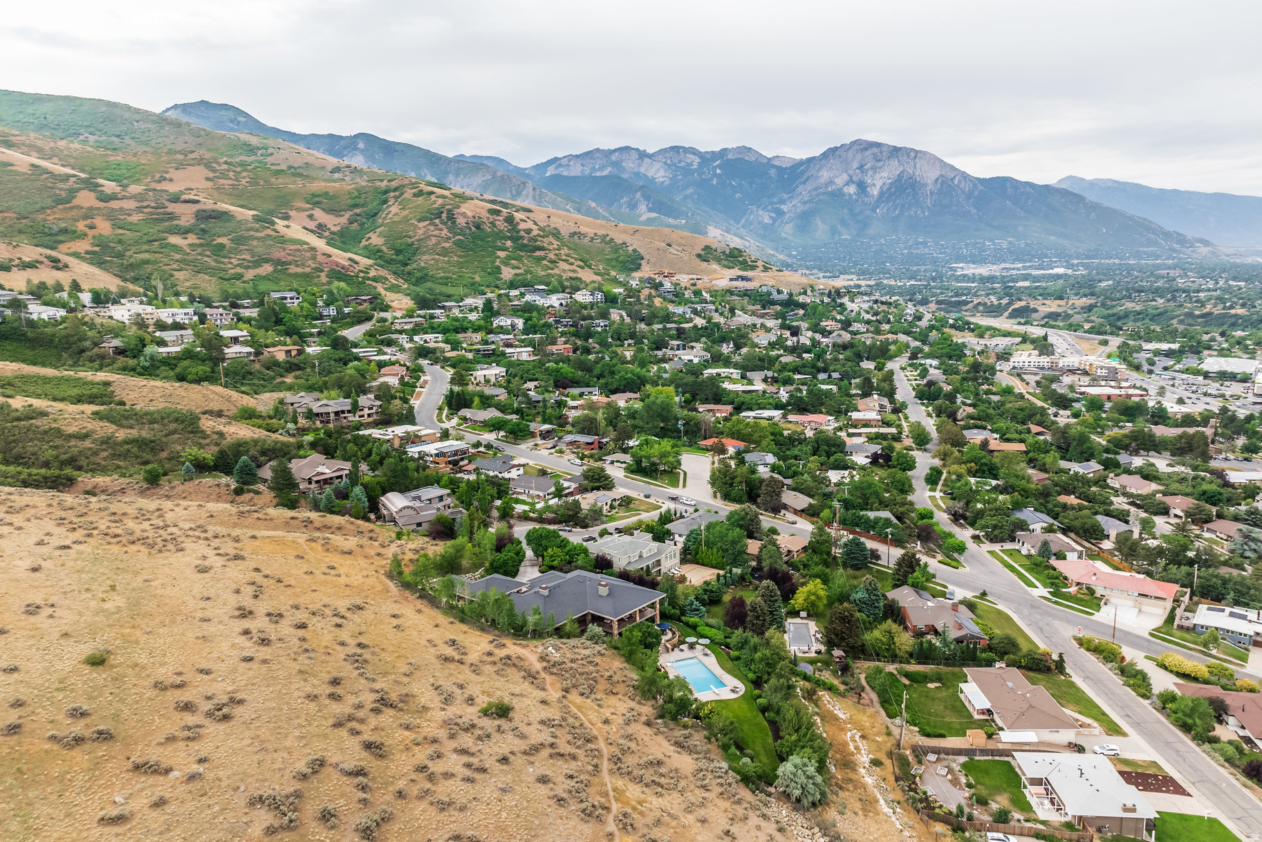 SCENIC CIRCLE - Residential