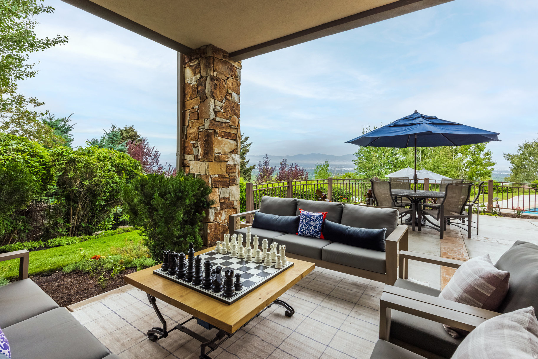 SCENIC CIRCLE - Residential