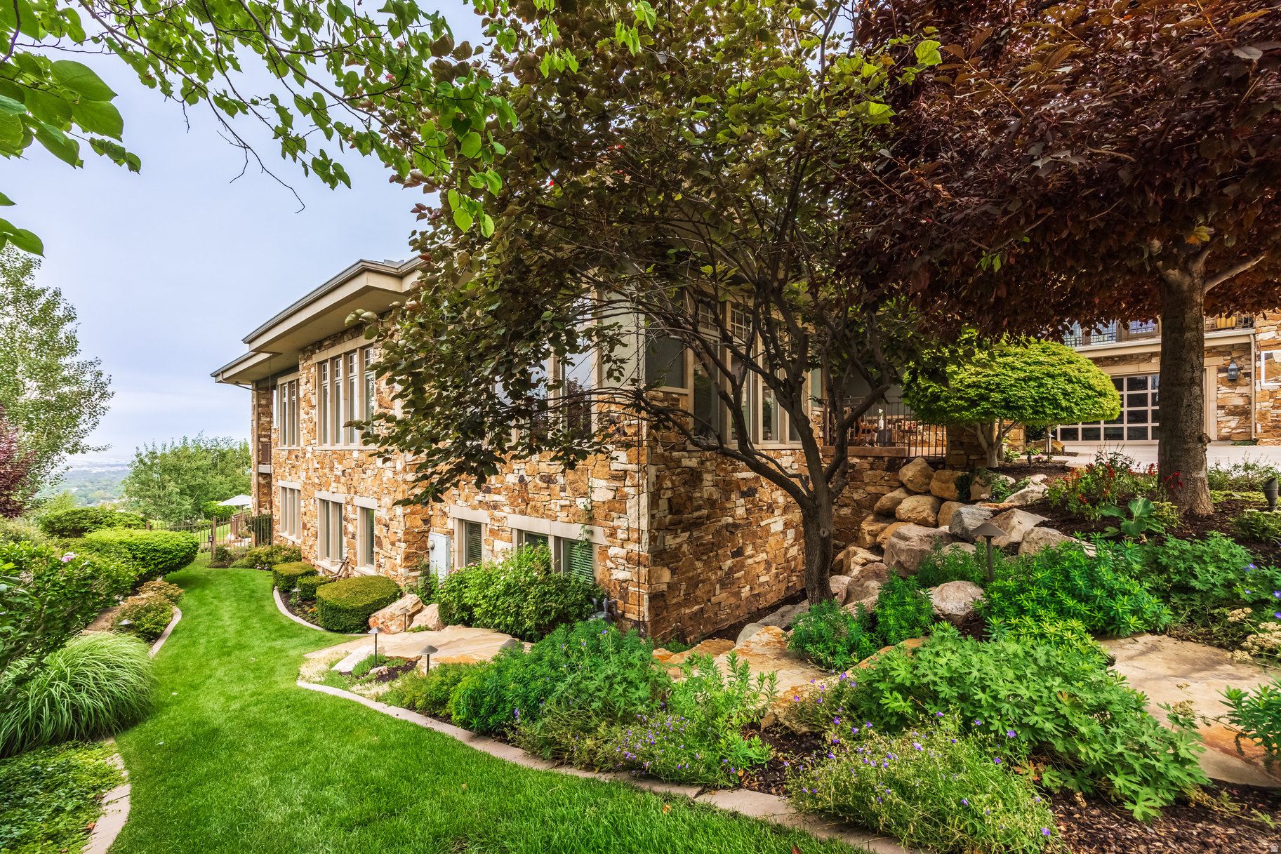 SCENIC CIRCLE - Residential