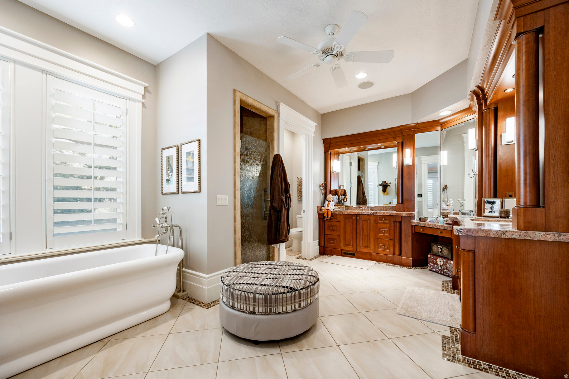 SCENIC CIRCLE - Residential