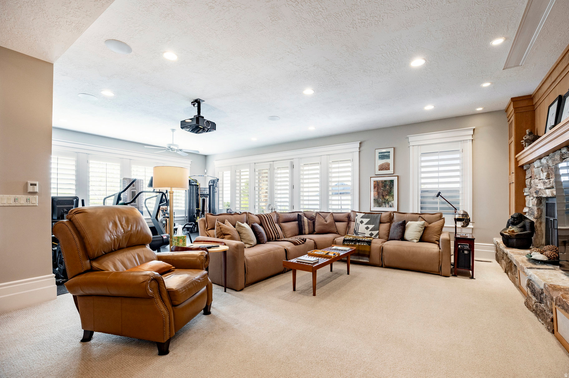 SCENIC CIRCLE - Residential