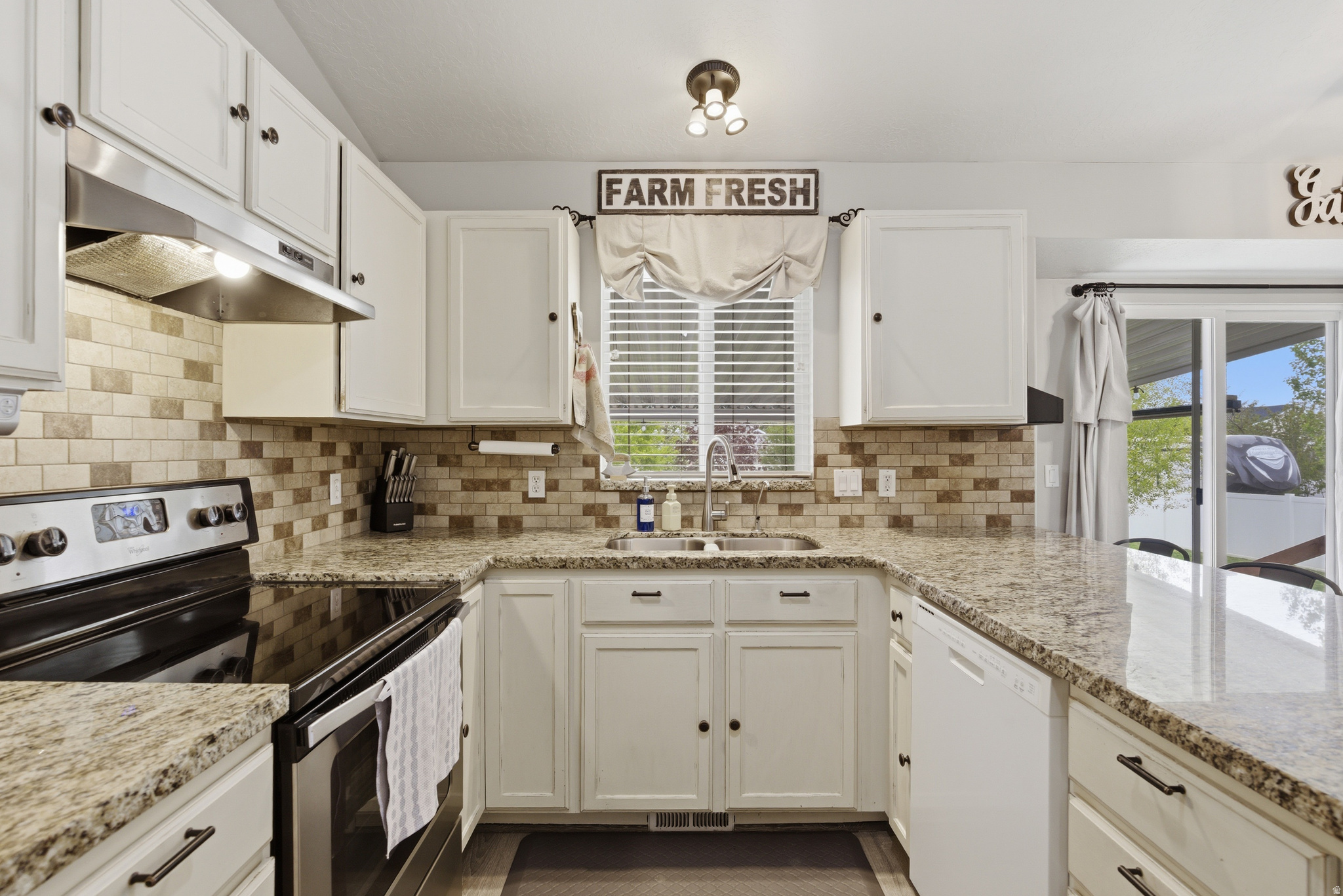 SOUTH WILLOW ESTATES - Residential