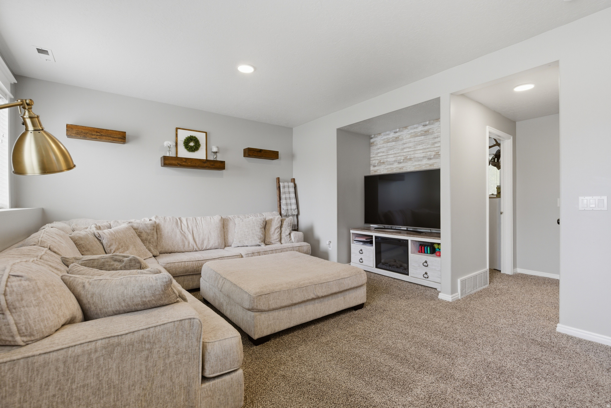SOUTH WILLOW ESTATES - Residential