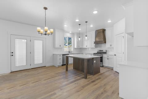 Tiny photo for 660 S 50 E, Hyde Park, UT 84341 (MLS # 2179129)