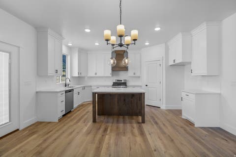 Tiny photo for 660 S 50 E, Hyde Park, UT 84341 (MLS # 2179129)
