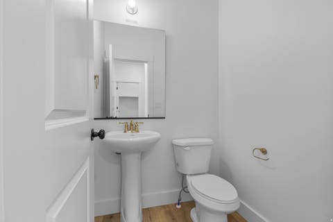 Tiny photo for 660 S 50 E, Hyde Park, UT 84341 (MLS # 2179129)