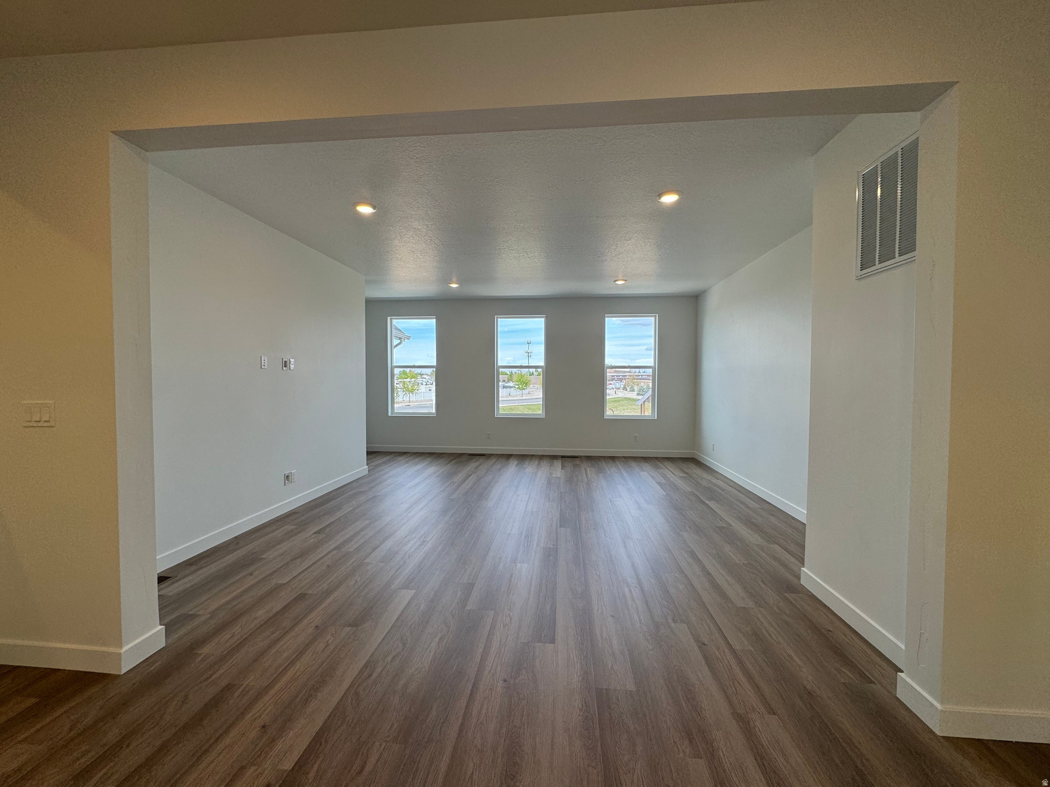 TRAILSIDE - Residential