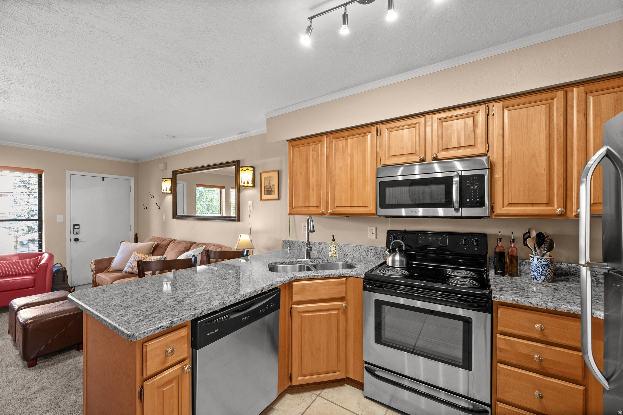 WOLF LODGE CONDOMINIUMS - Residential