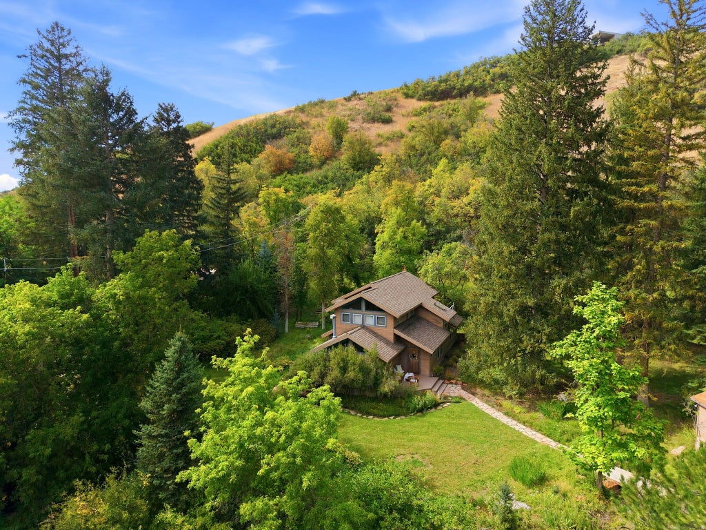Photo of 6265 E EMIGRATION CANYON RD N, Emigration Canyon, UT 84108 (MLS # 2185555)
