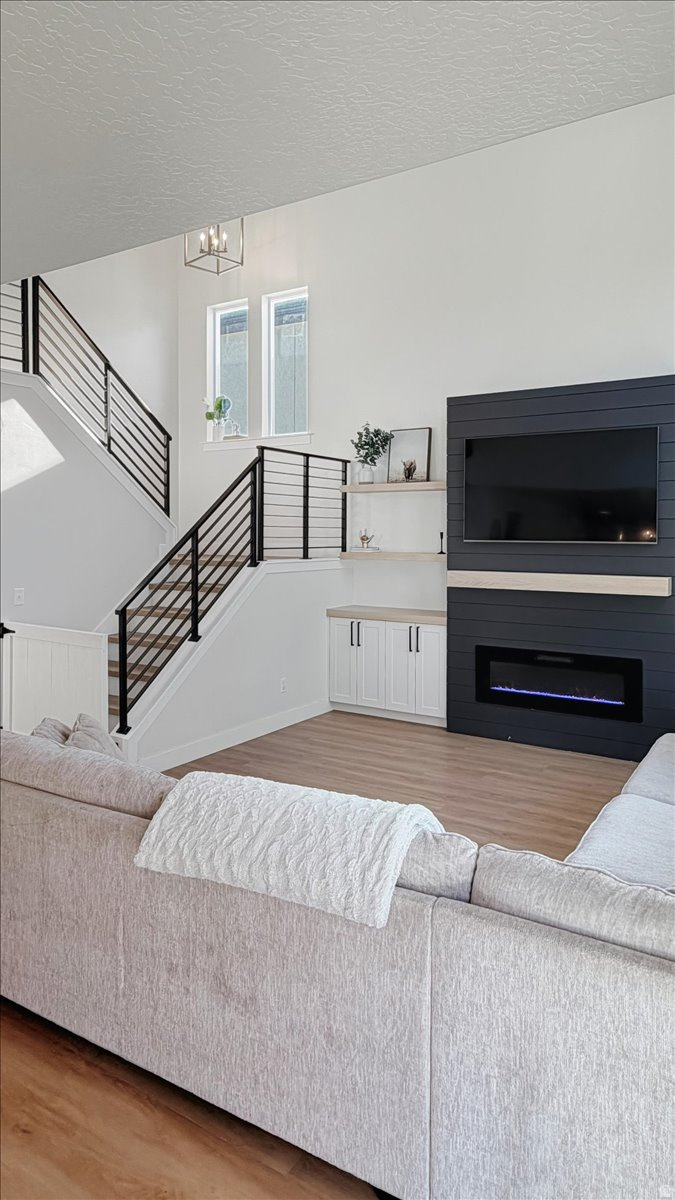 QUAILHILL - Residential